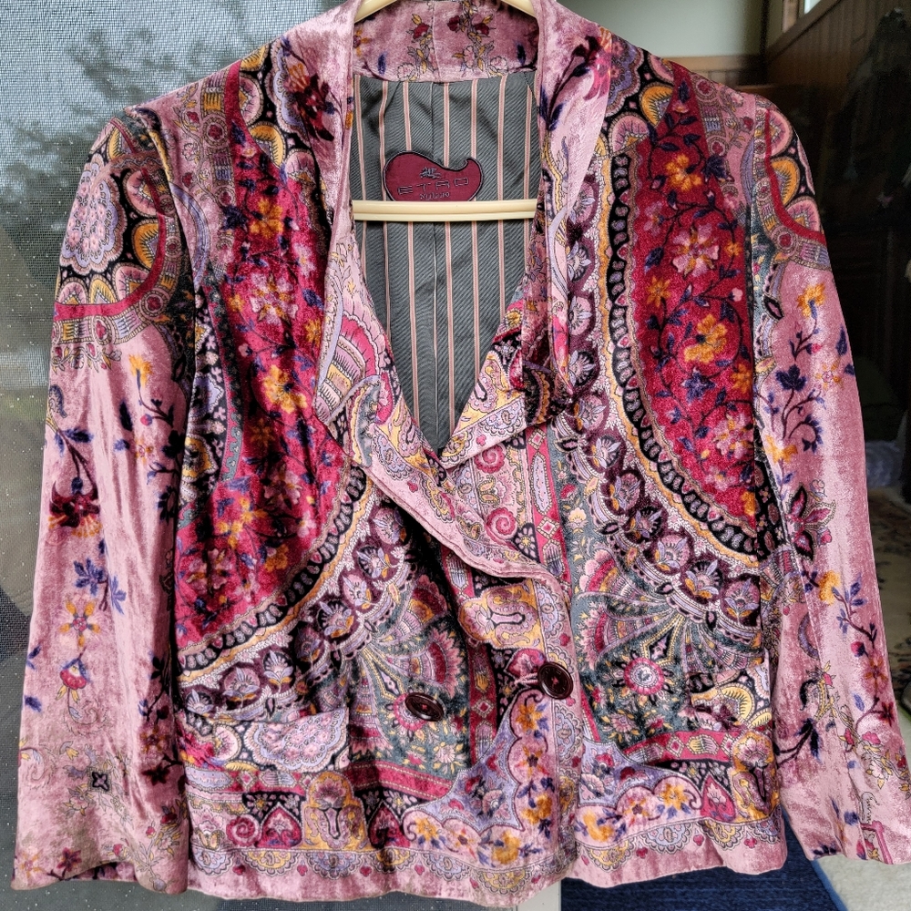 Retro Velvet Paisley Blazer